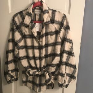 American Eagle Plaid Button Down Shirt